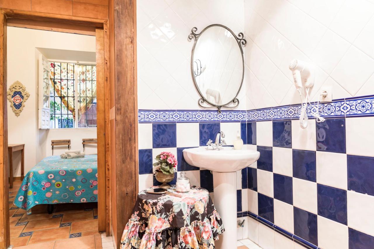 مالقة Hostel Patio 19 المظهر الخارجي الصورة