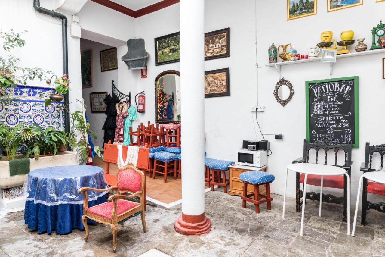 مالقة Hostel Patio 19 المظهر الخارجي الصورة