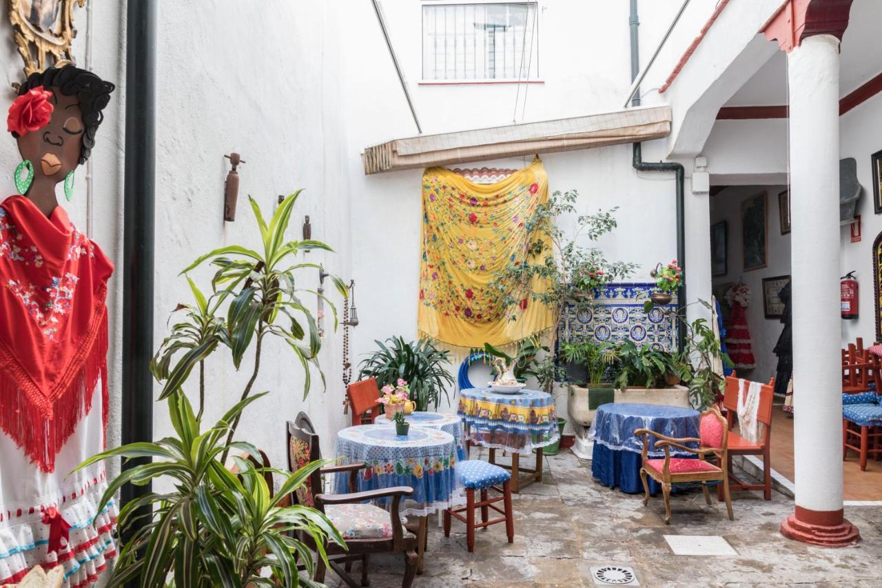 مالقة Hostel Patio 19 المظهر الخارجي الصورة
