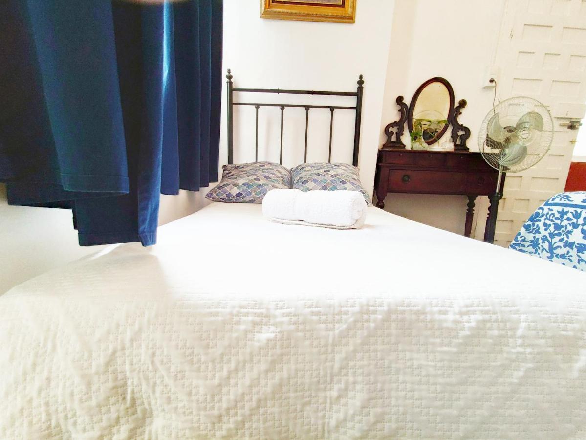مالقة Hostel Patio 19 المظهر الخارجي الصورة